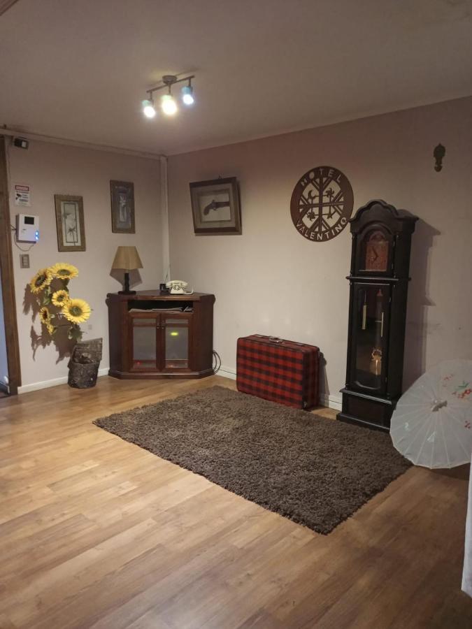 Hostal Valentino Villarrica Esterno foto